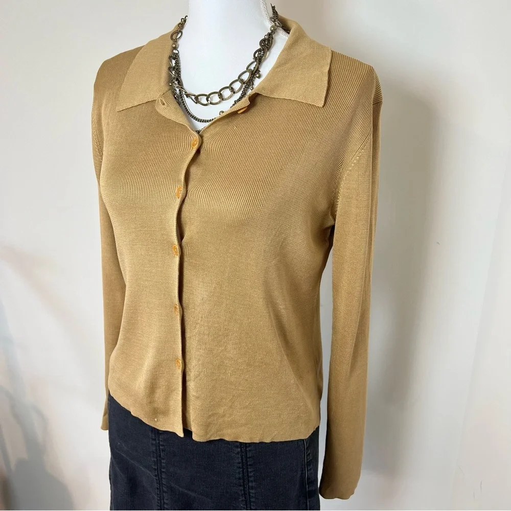 GAP Vintage 1980-90s 100% Pure Silk Muted Yellow Button-Up Shirt 🌻 - Picture 5 of 11